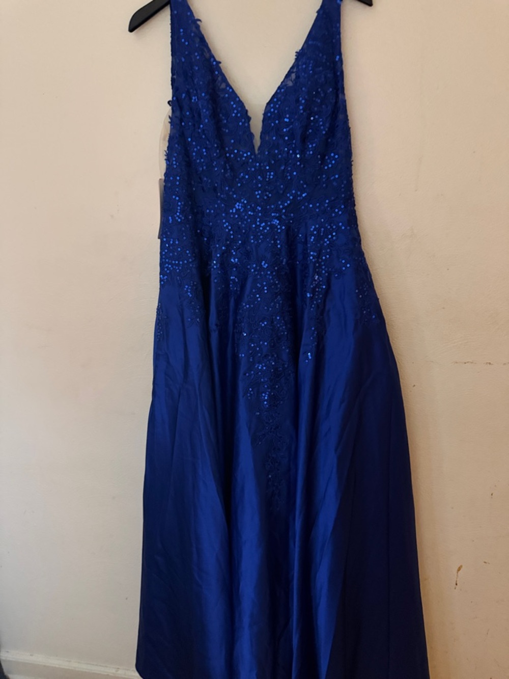 JJ s House beautiful Royal Blue embroidered Sequin V-Neck Evening Dress